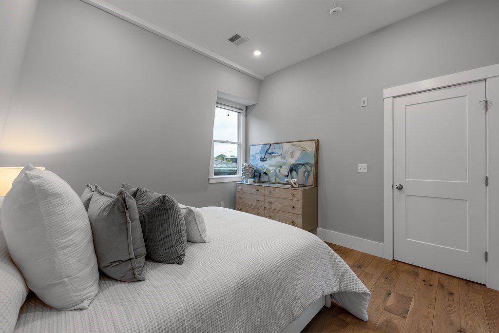 42 Flint Street # 2