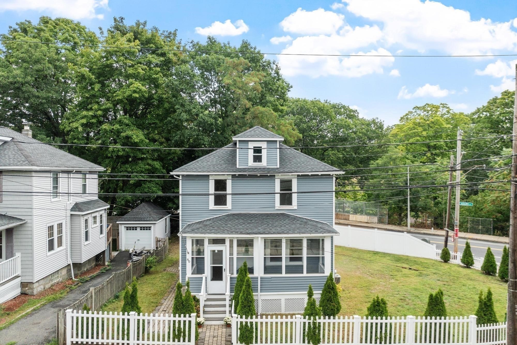 80 Hillsdale St