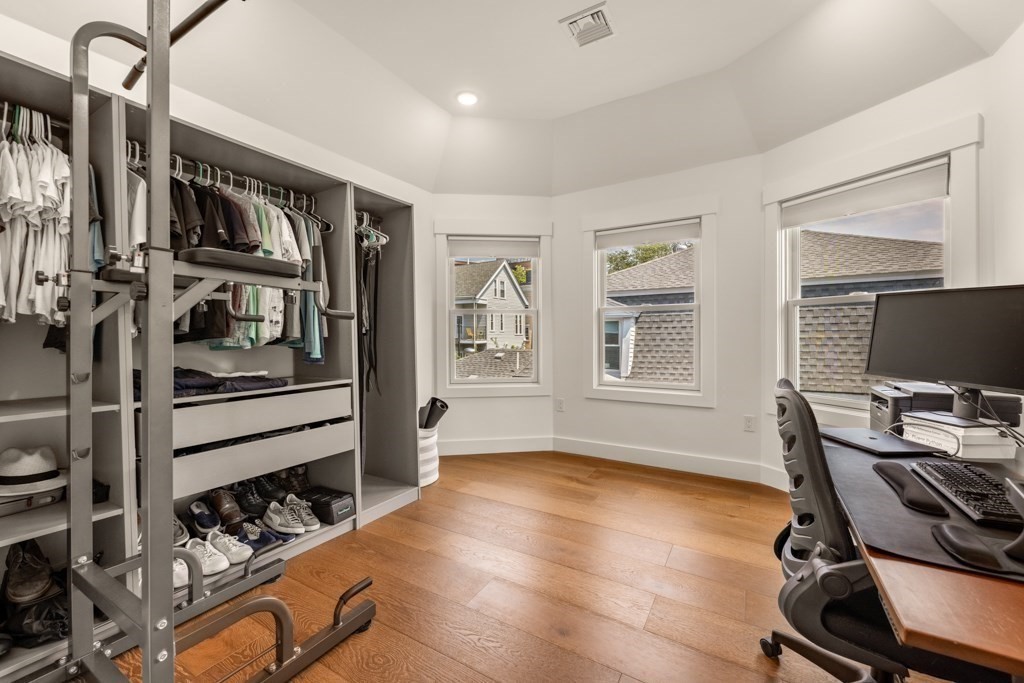 13 Grand View Avenue # 2
