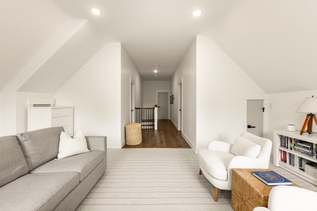 13 Grand View Avenue # 2