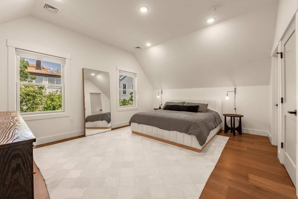 13 Grand View Avenue # 2