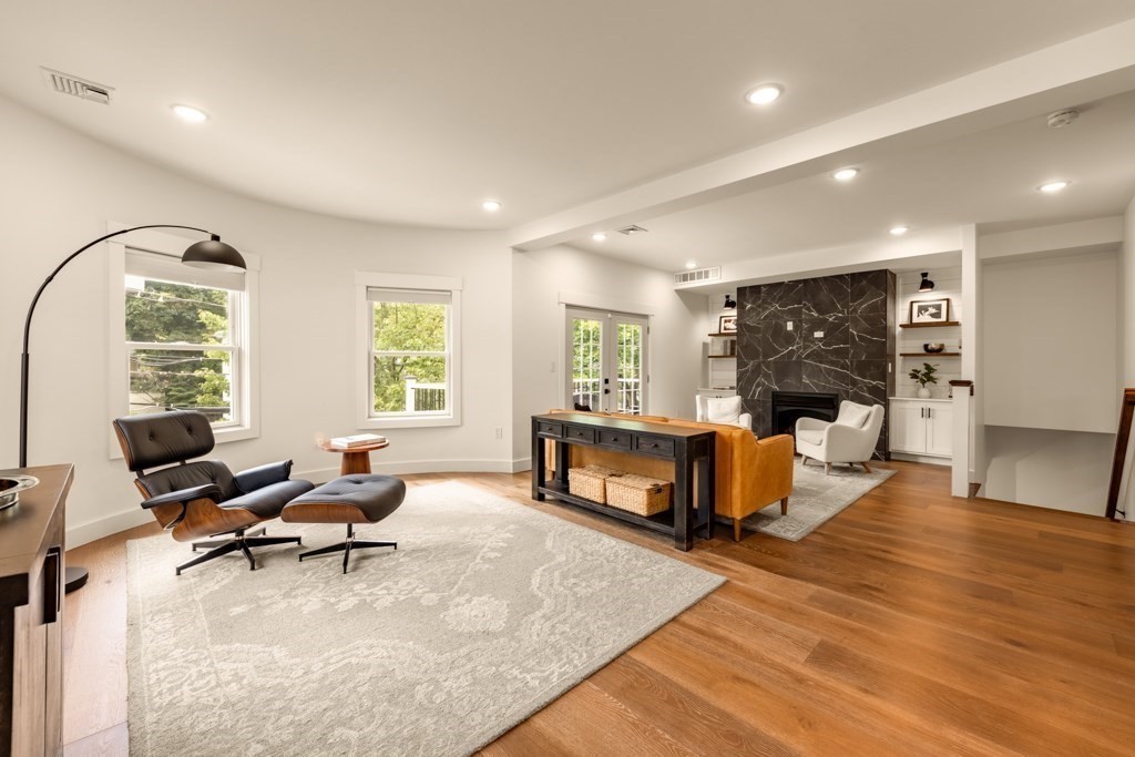 13 Grand View Avenue # 2