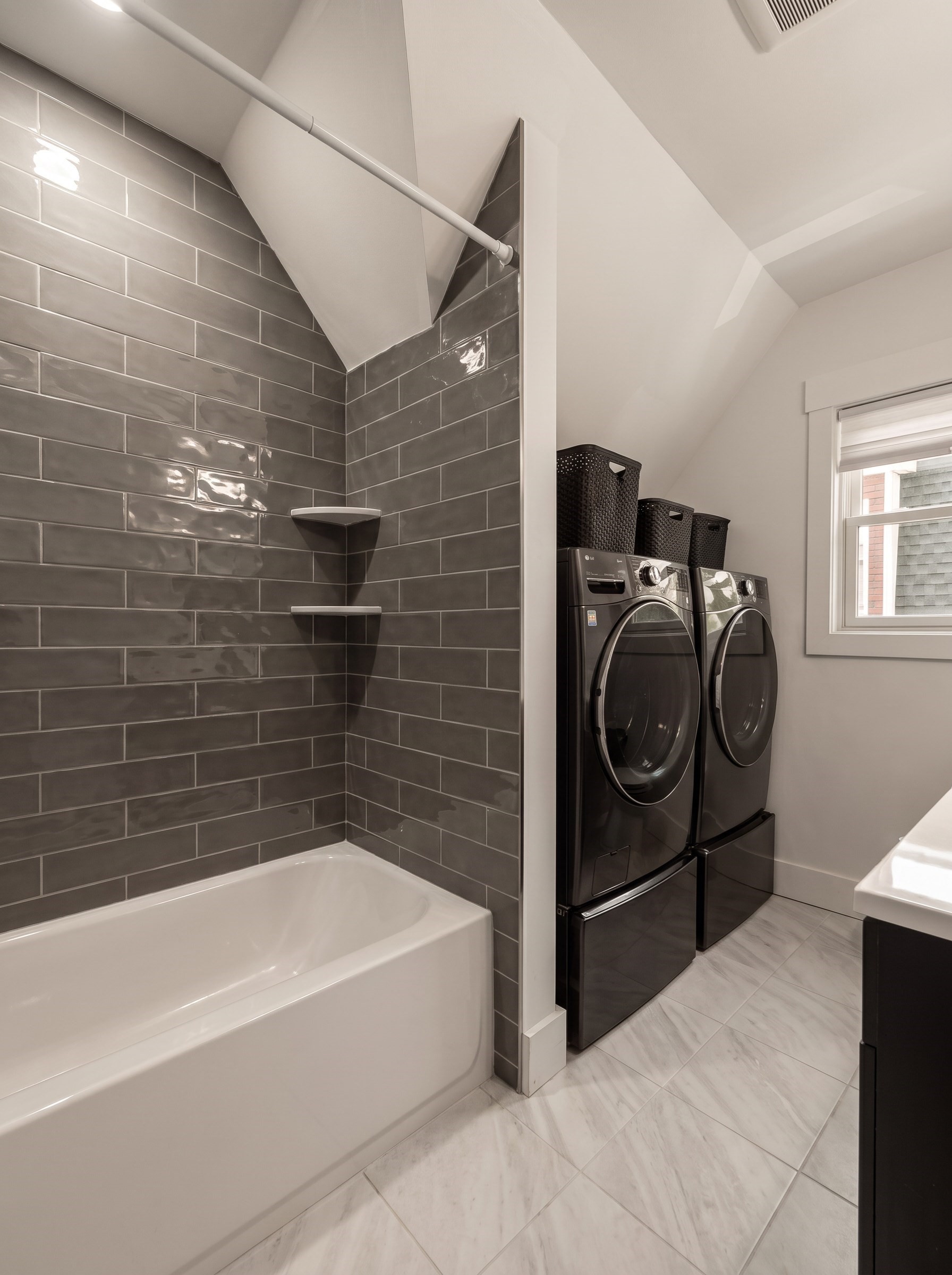 13 Grand View Avenue # 2