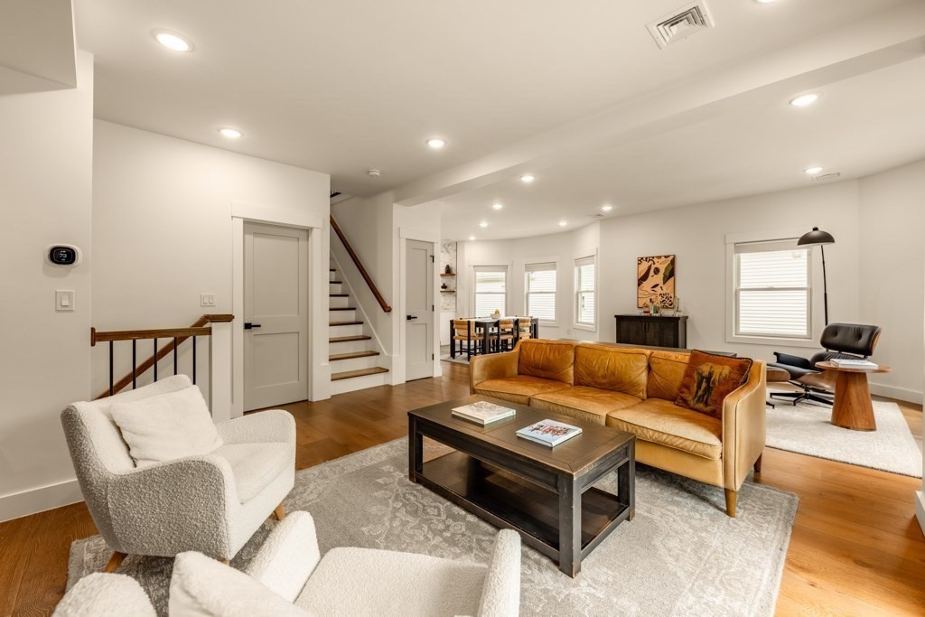 13 Grand View Avenue # 2