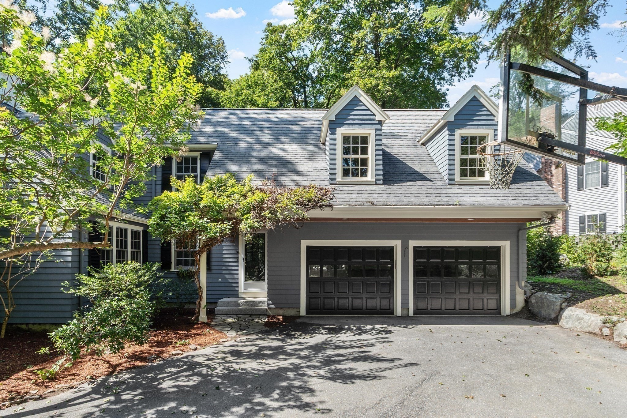 5 Tavern Ln