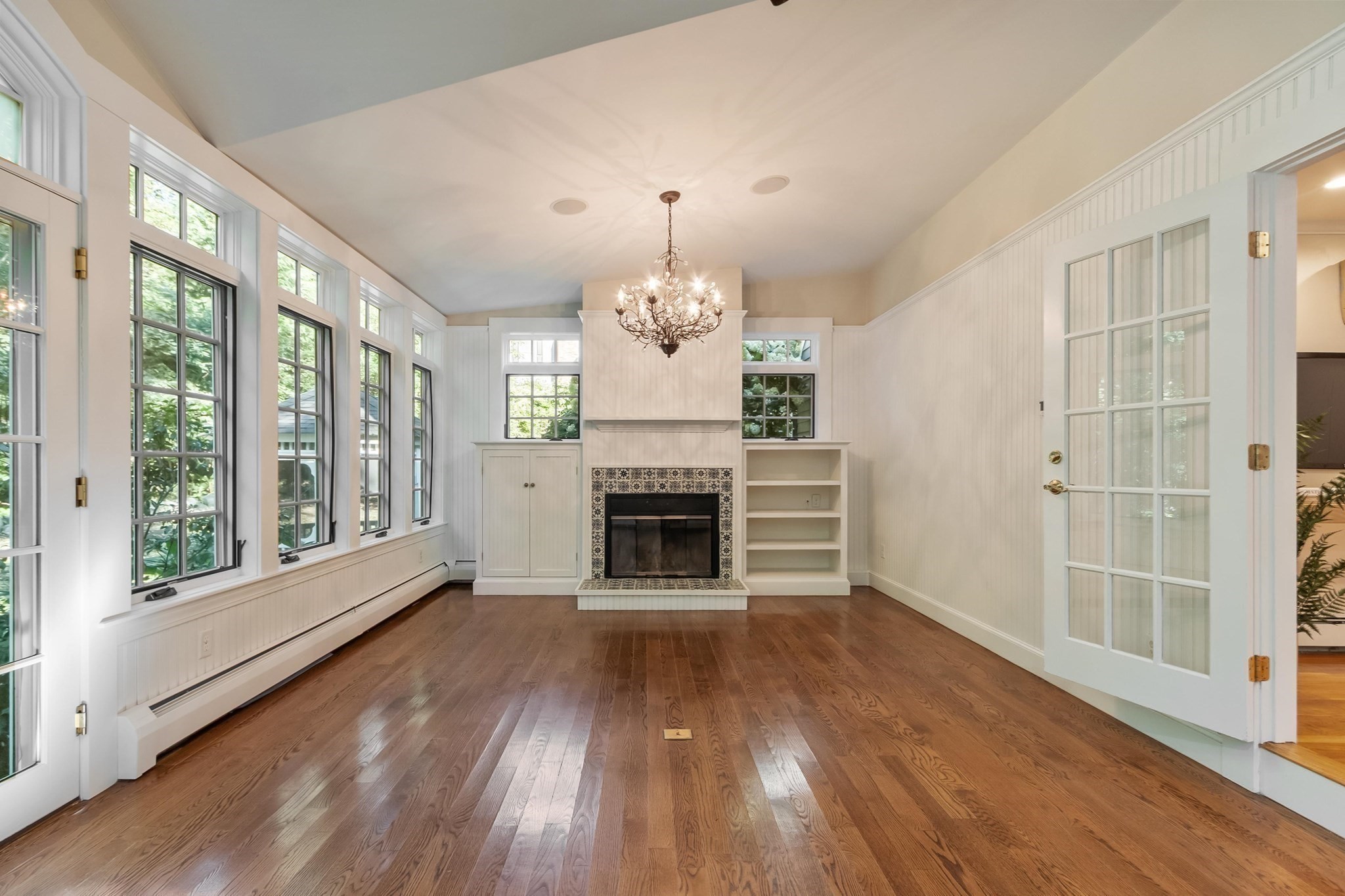 5 Tavern Ln