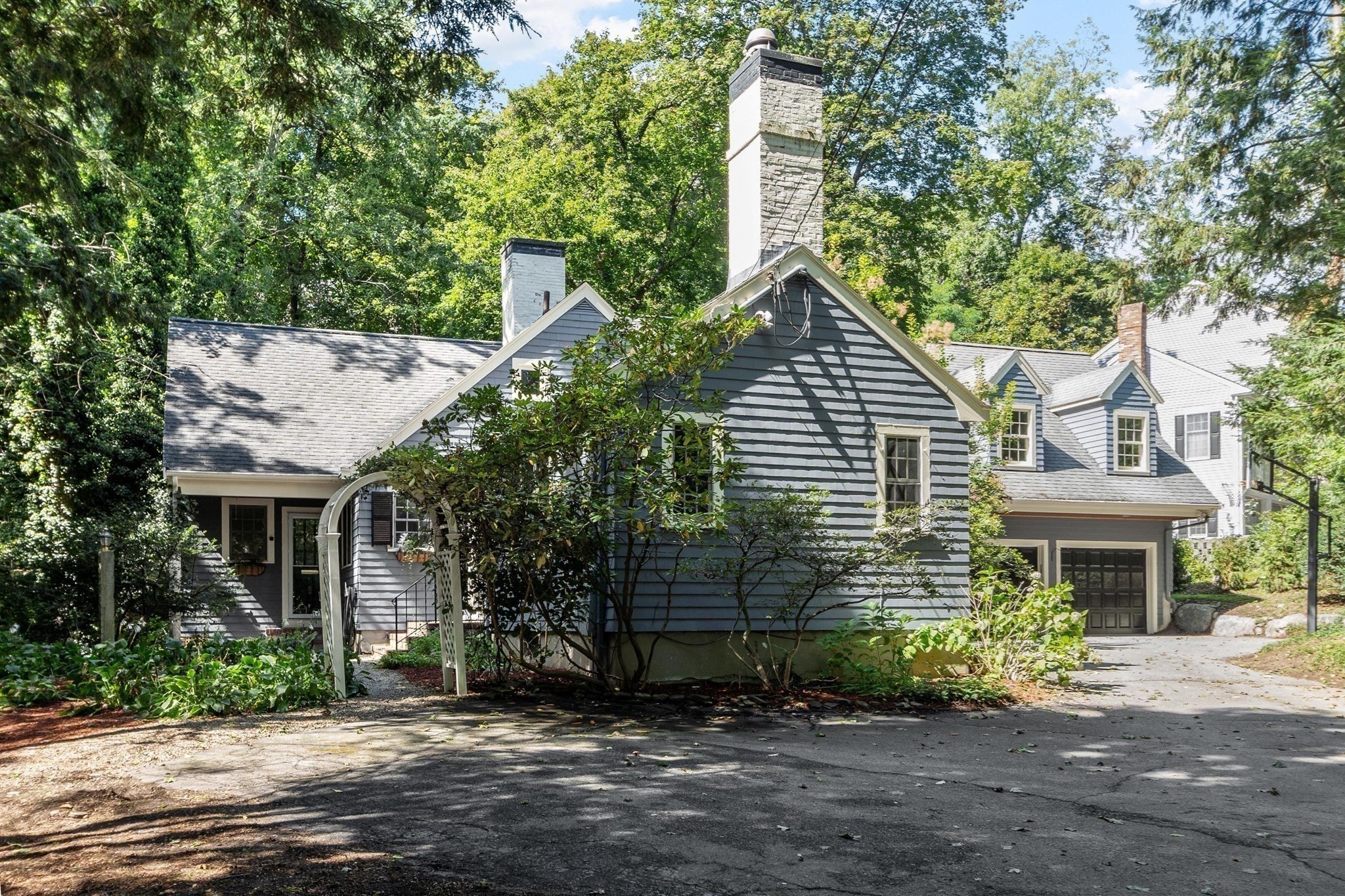 5 Tavern Ln