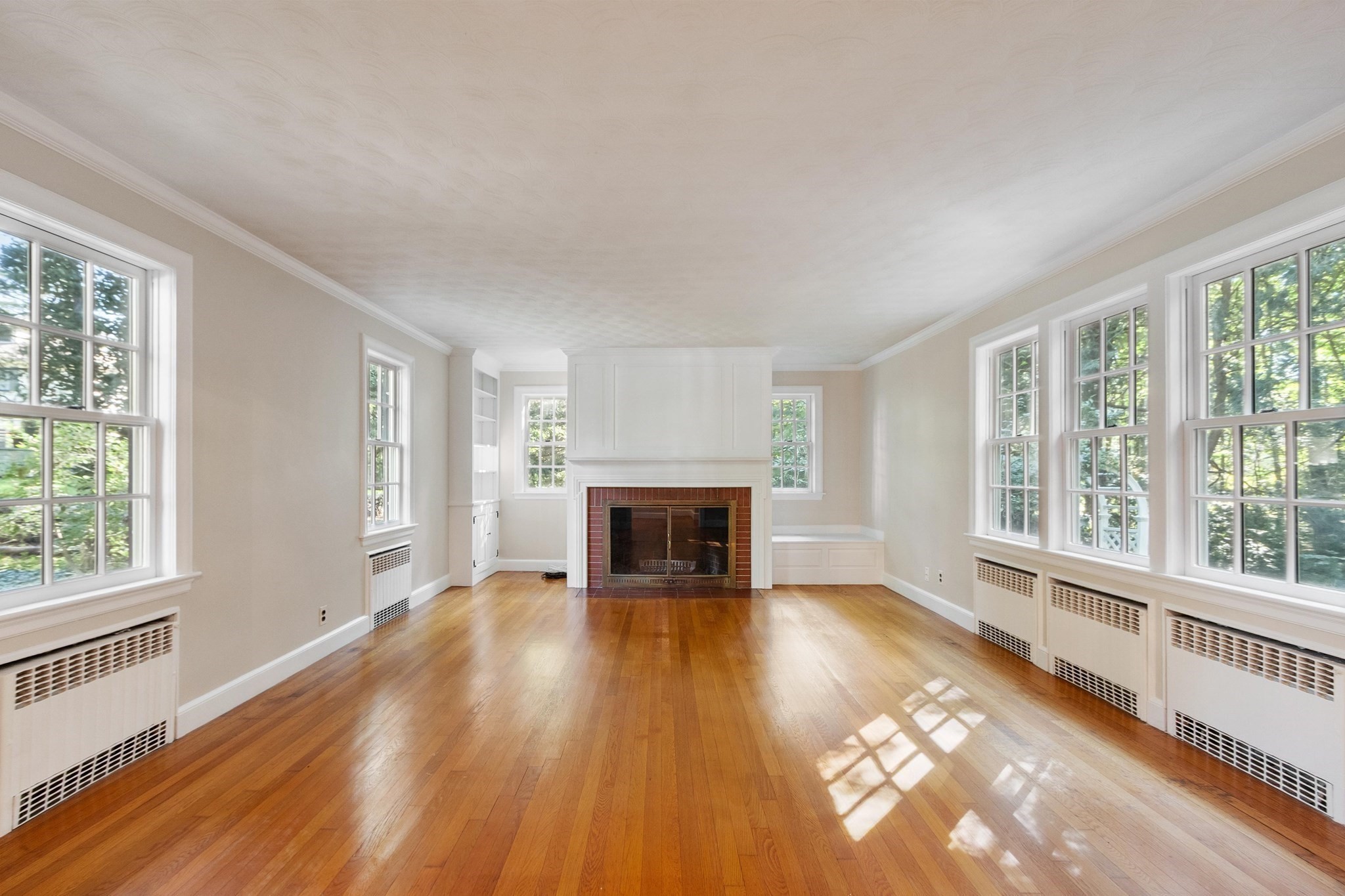 5 Tavern Ln