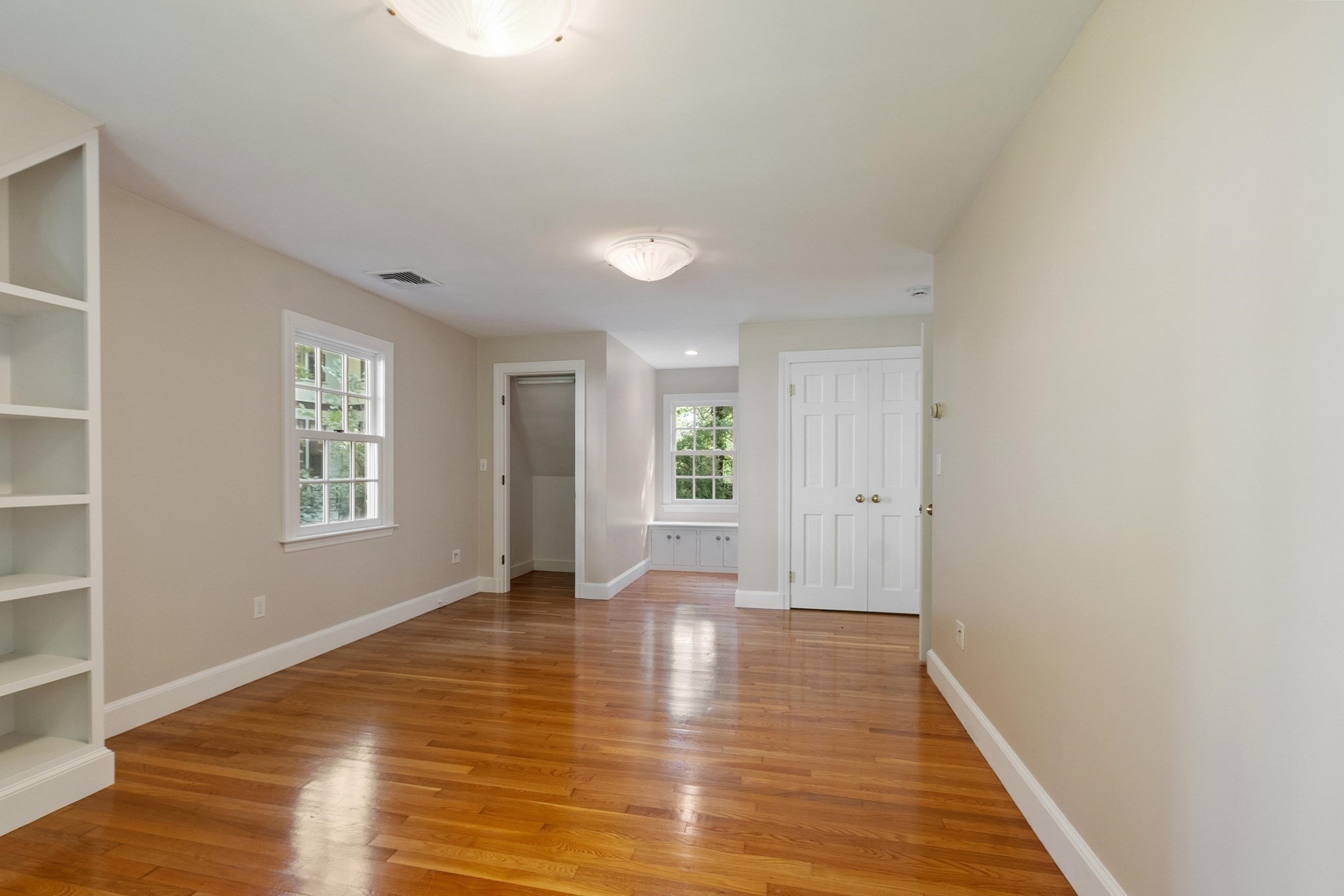 5 Tavern Ln