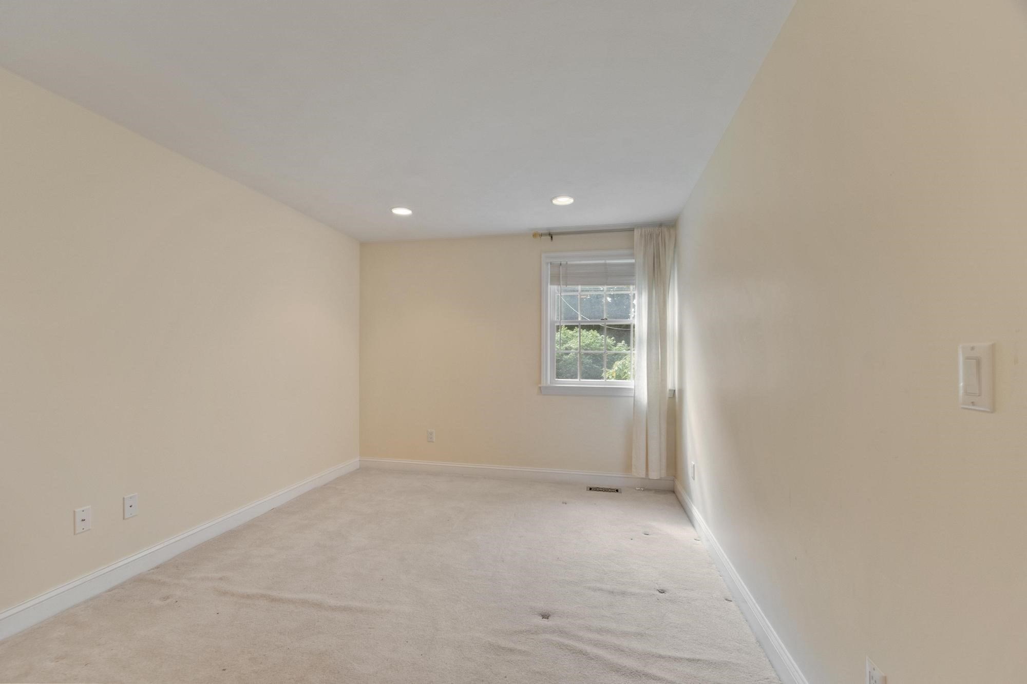 160 Groton Rd