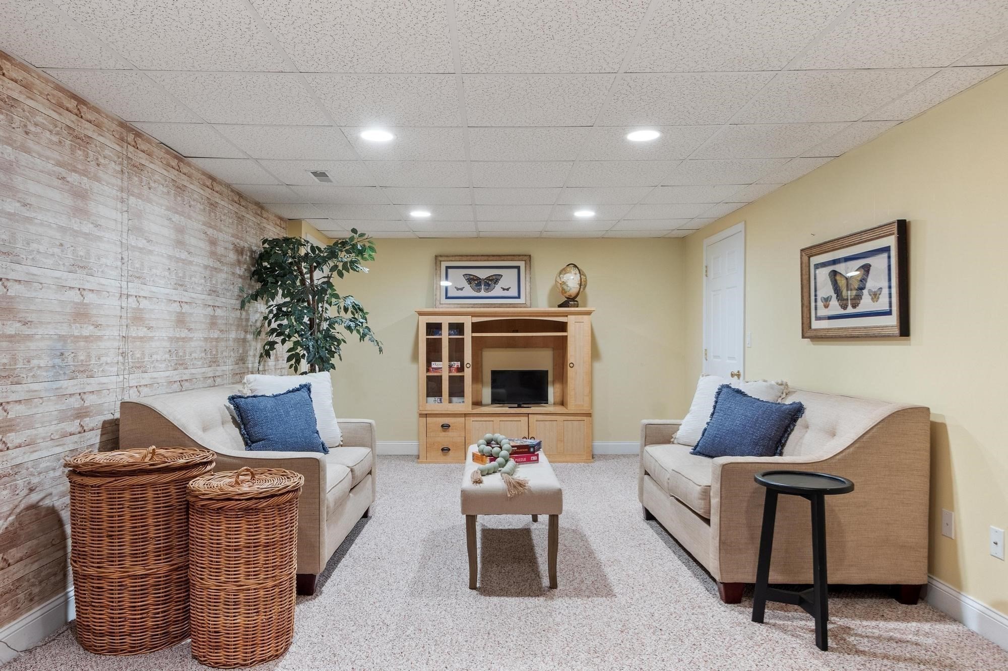 160 Groton Rd