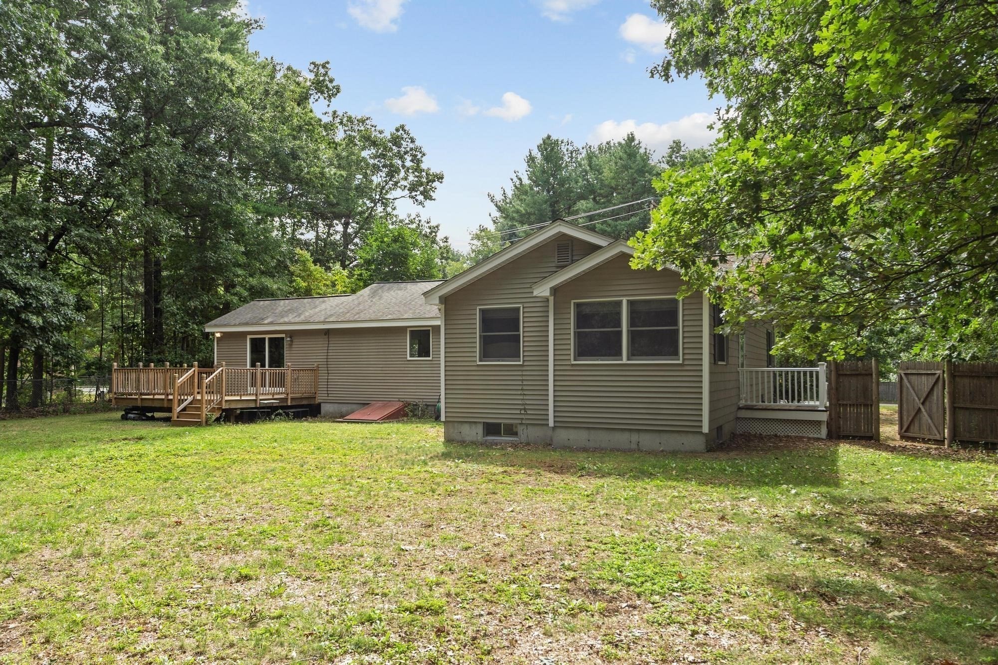 160 Groton Rd