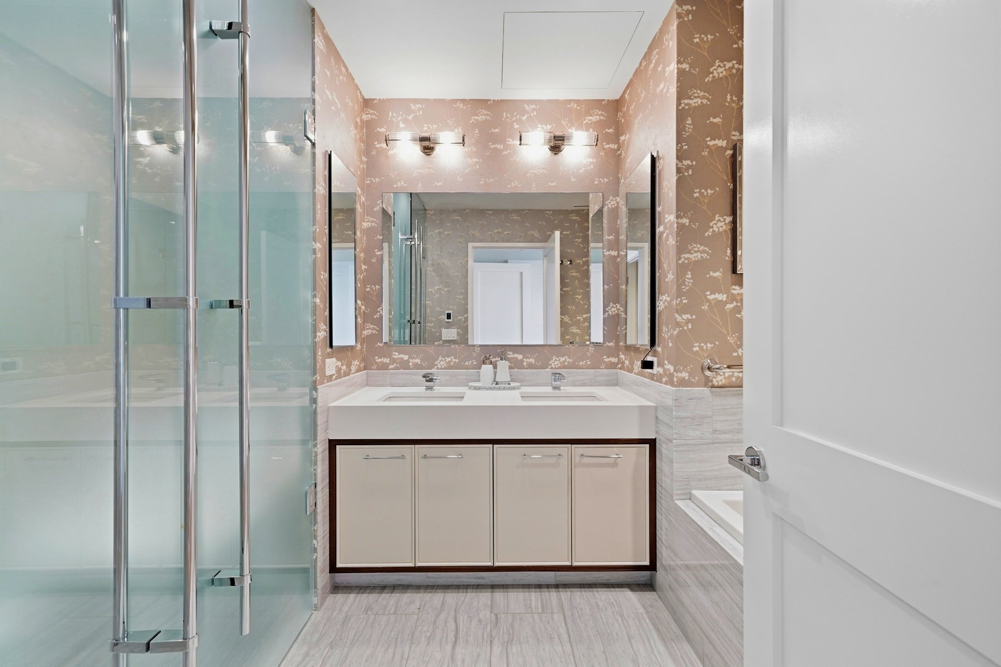 1 Dalton St # 3205
