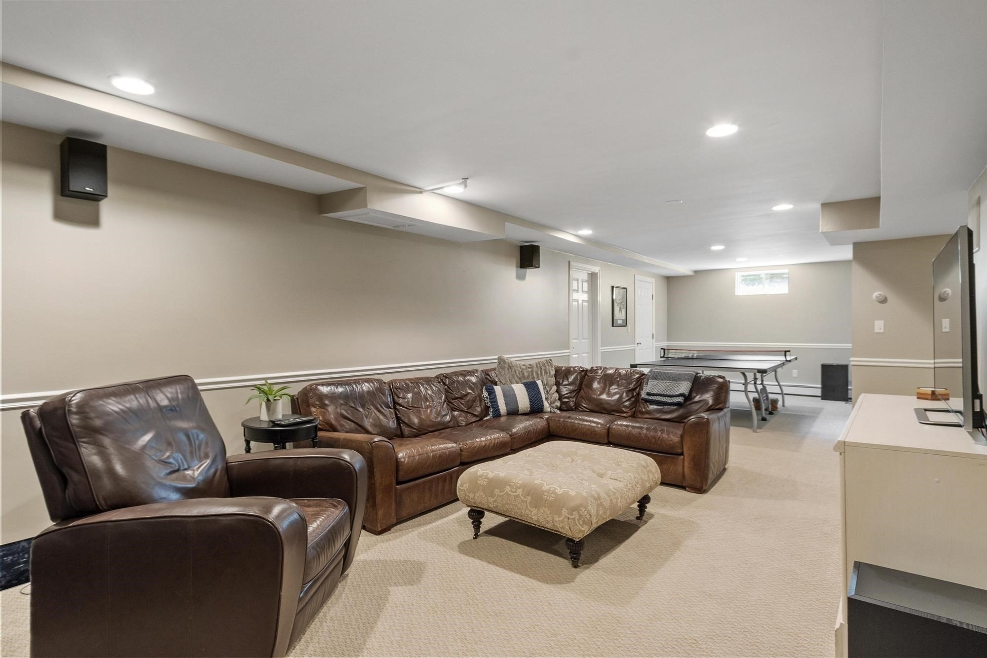 7 Sweeney Ridge Rd