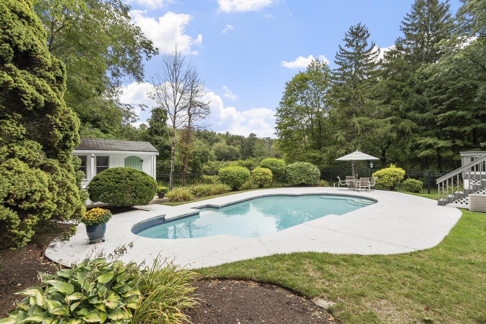 23 Hathaway Rd