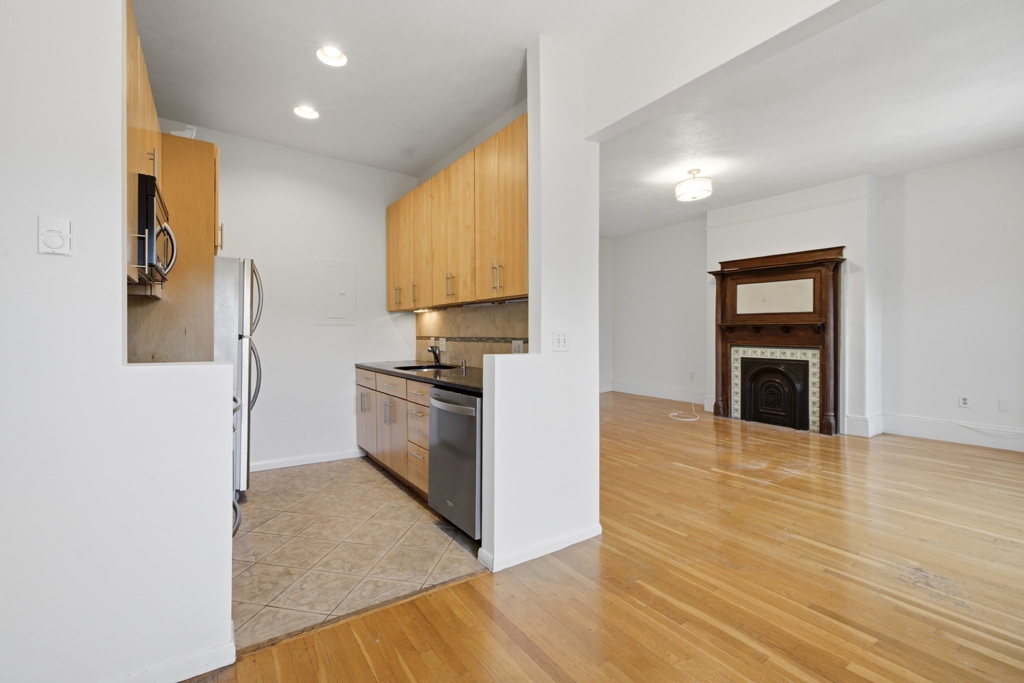 29 Worcester Sq # 5