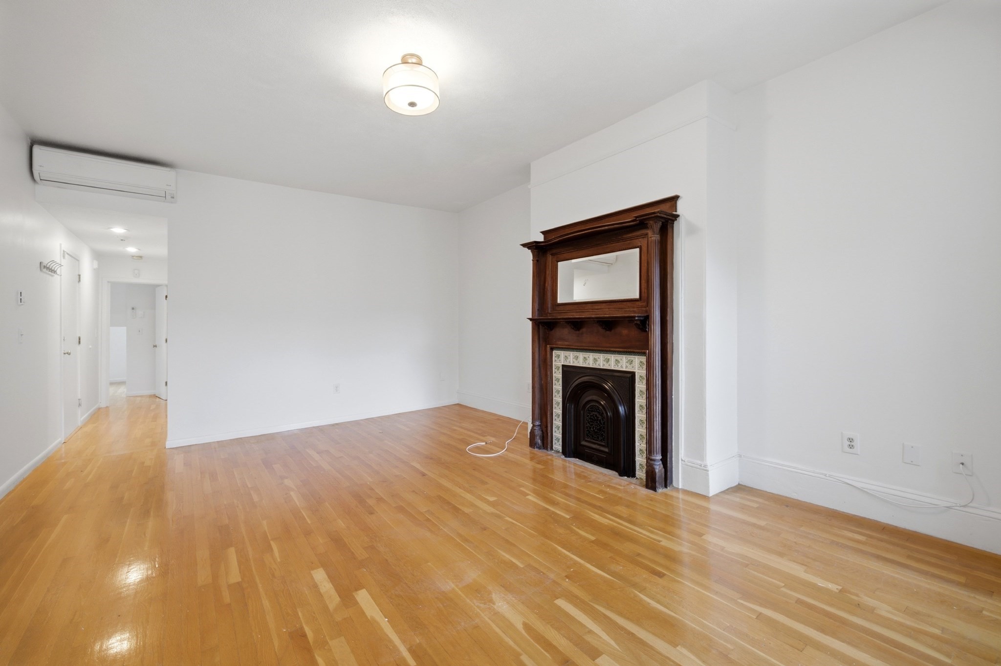 29 Worcester Sq # 5