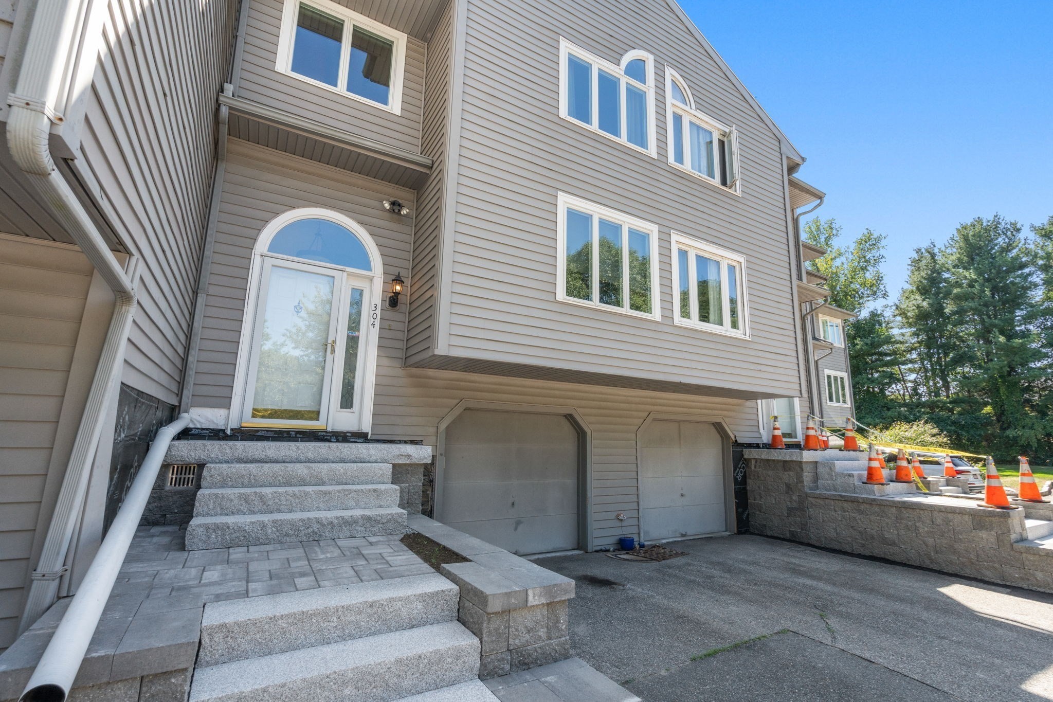 304 Erin Rd # 304