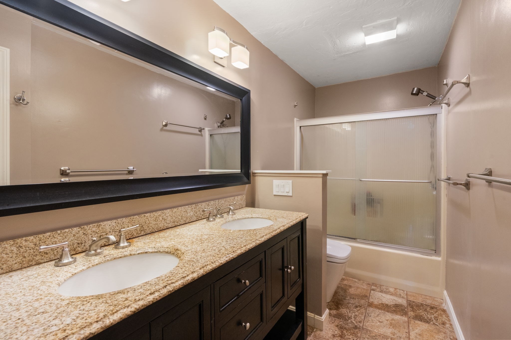 304 Erin Rd # 304