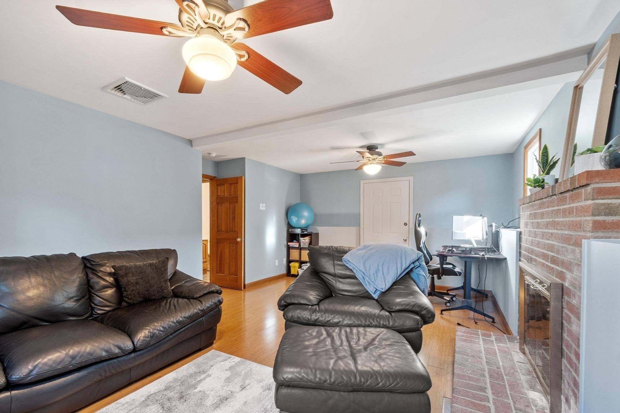 103 Allan Street # 103