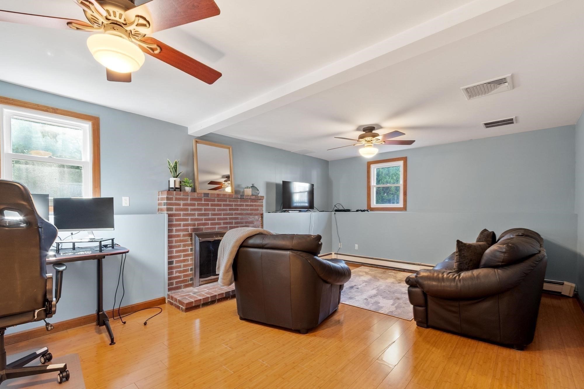 103 Allan Street # 103