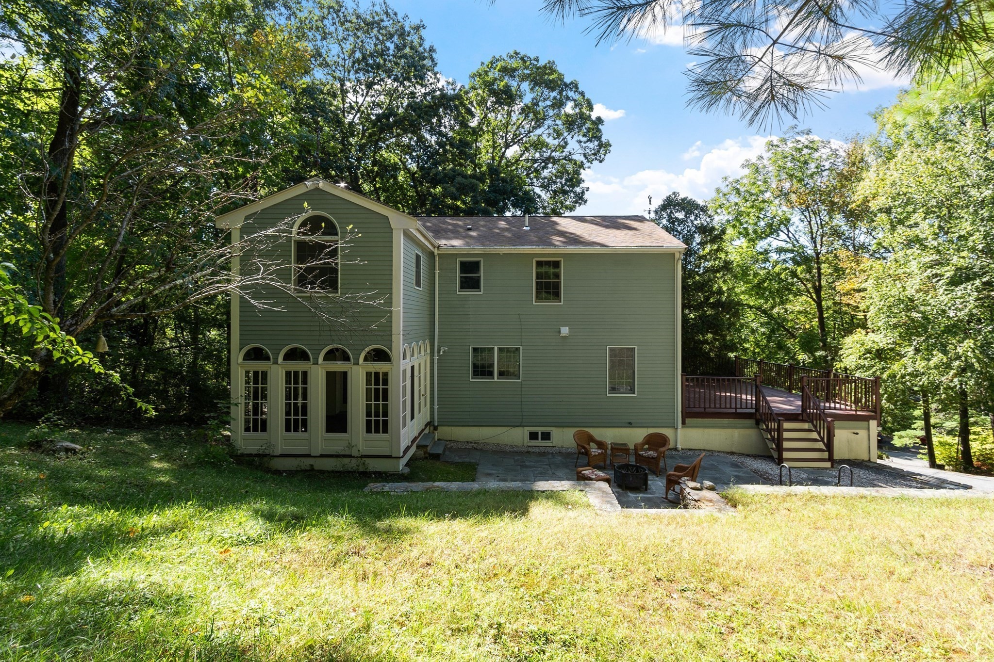 58 Gates Ln