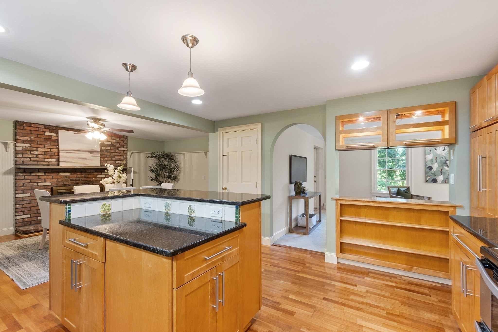 58 Gates Ln