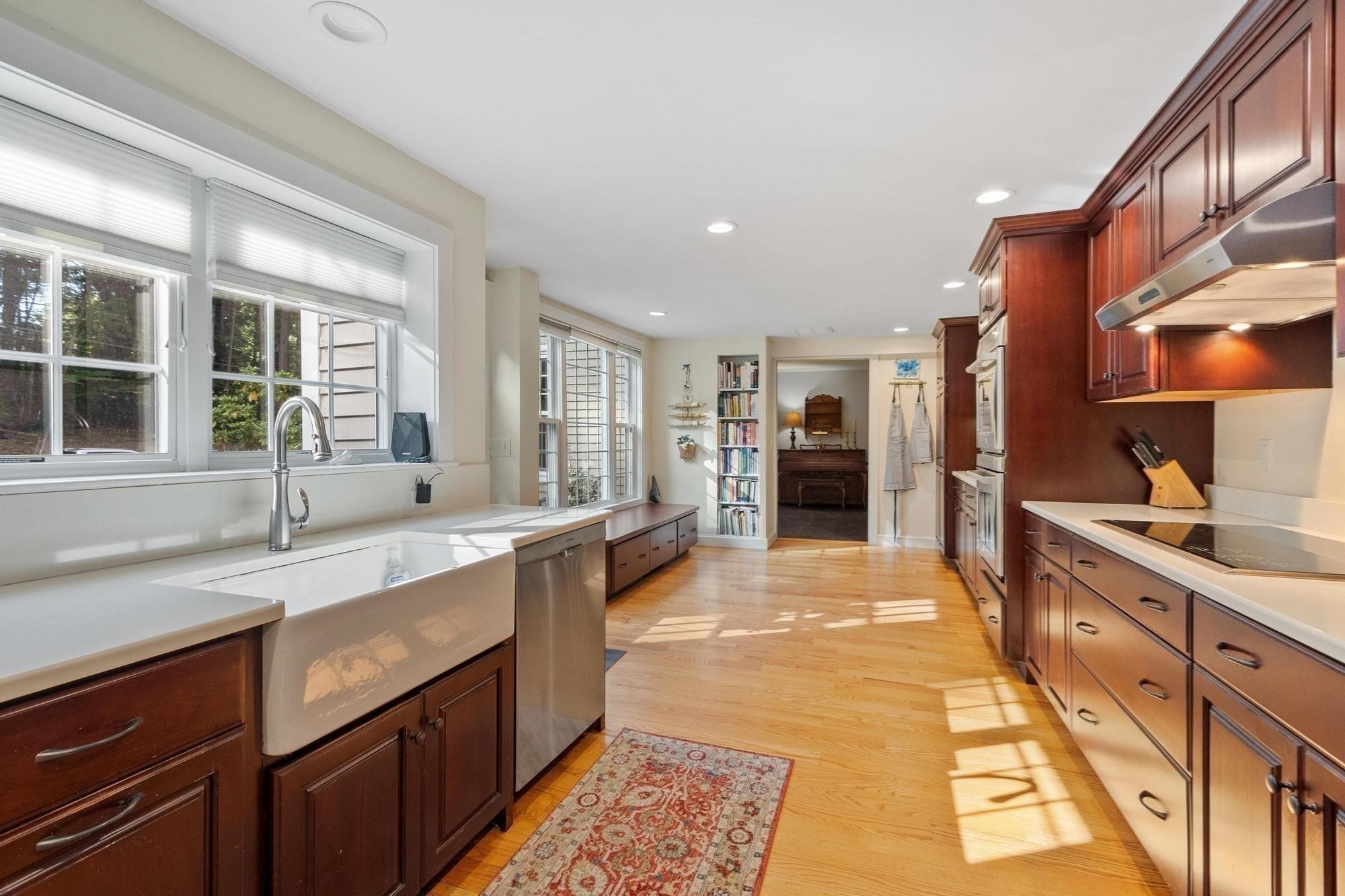 533 Lowell Rd