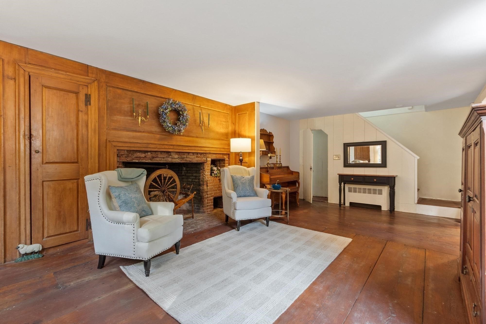 533 Lowell Rd