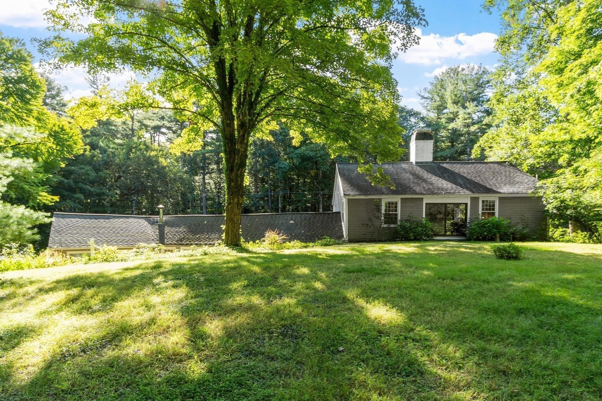 533 Lowell Rd