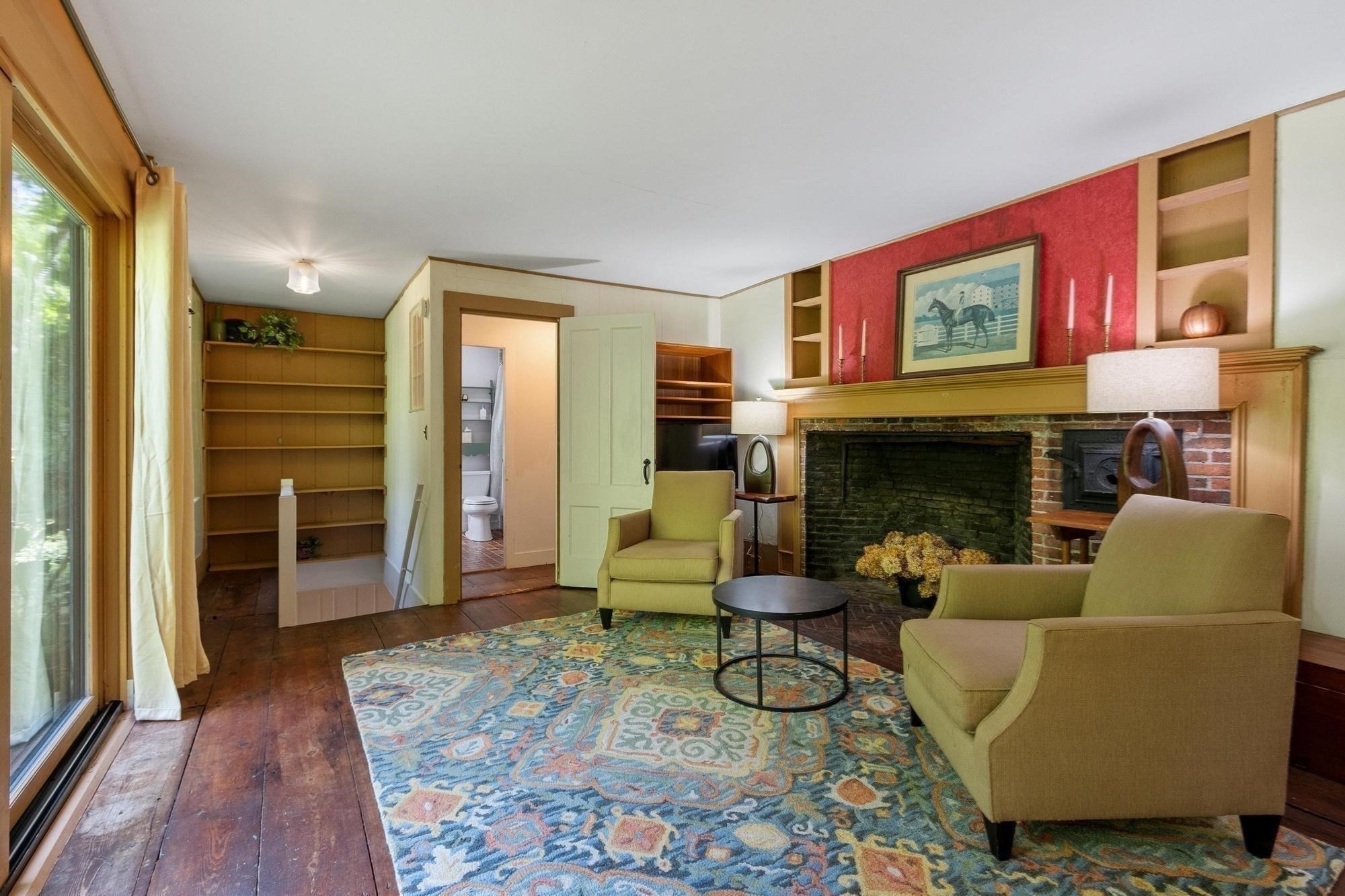 533 Lowell Rd