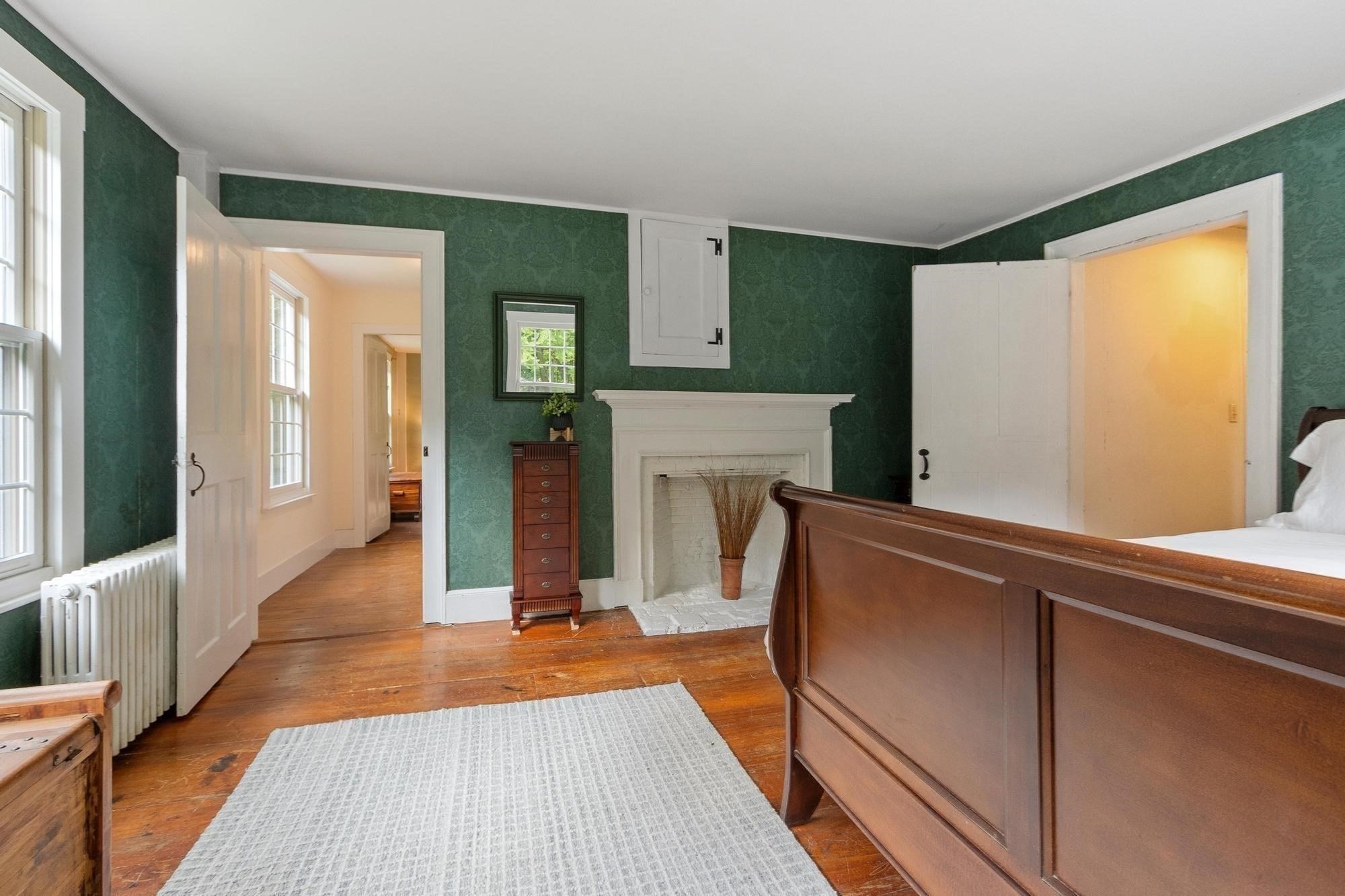 533 Lowell Rd