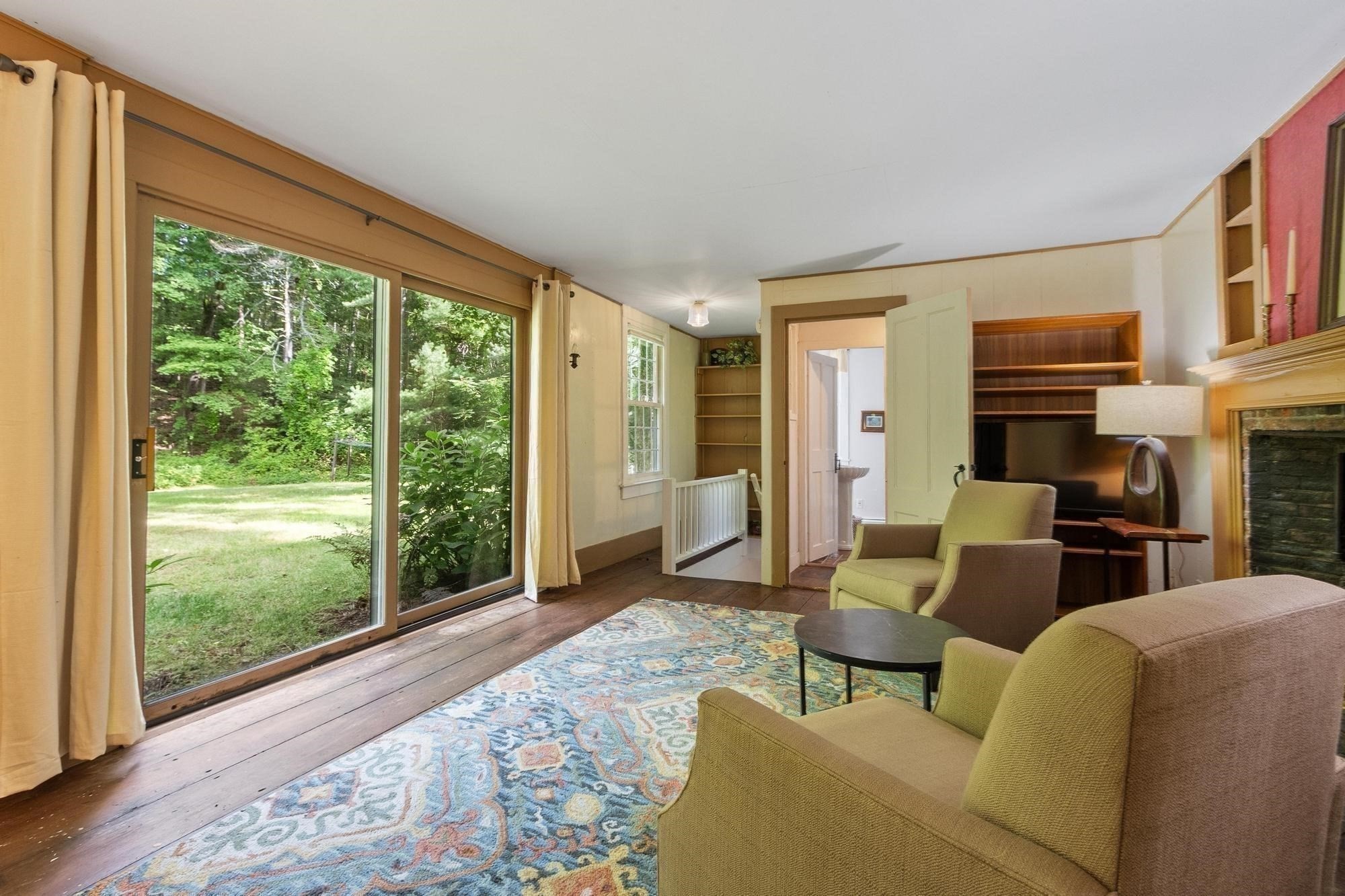 533 Lowell Rd