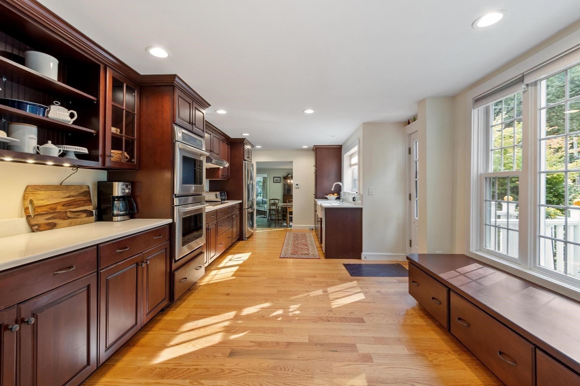 533 Lowell Rd