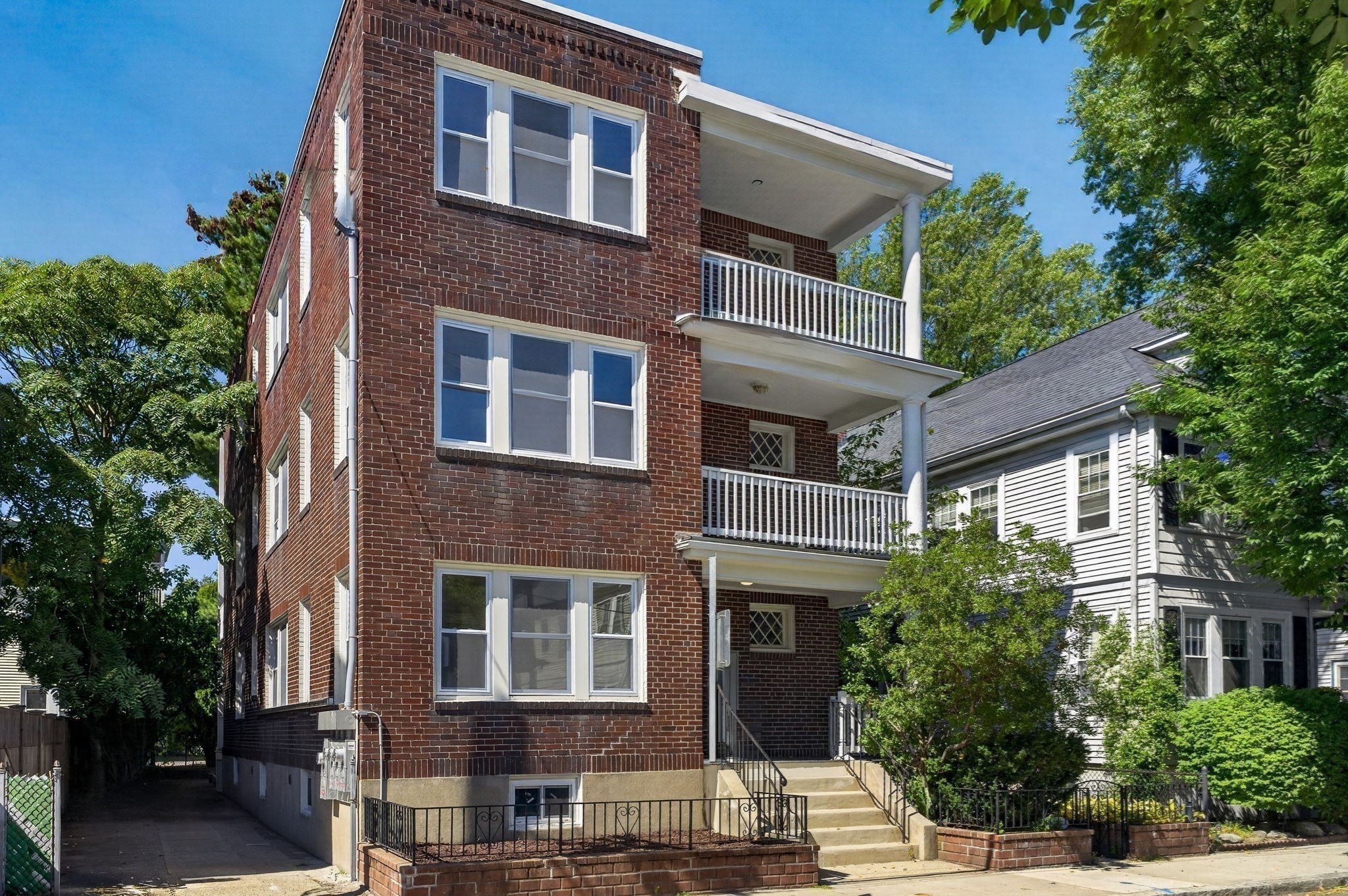7 Richard Ave # 3