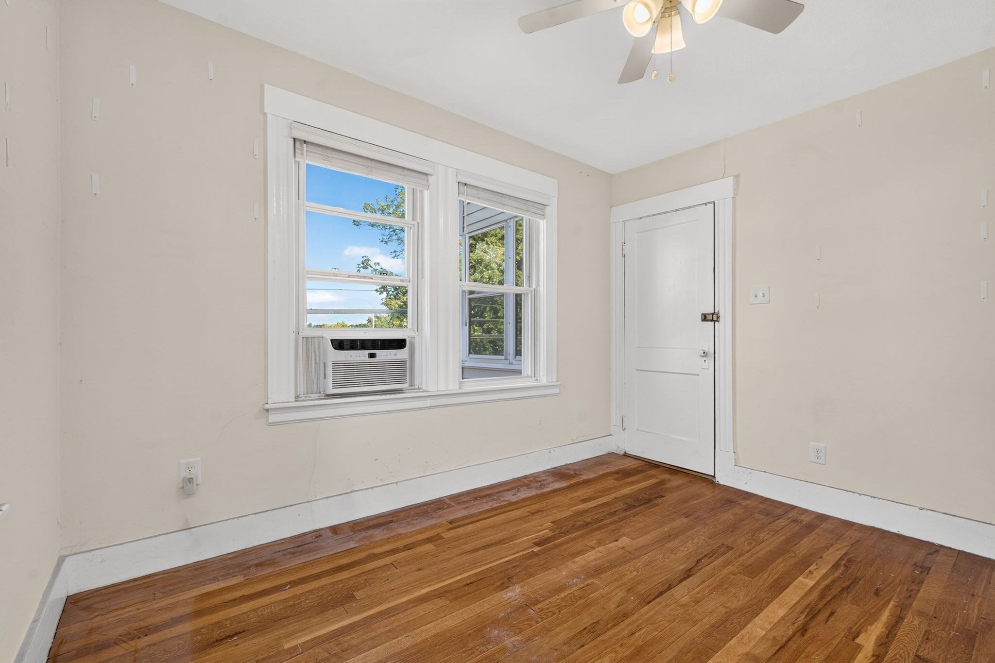 218-220 Walden St