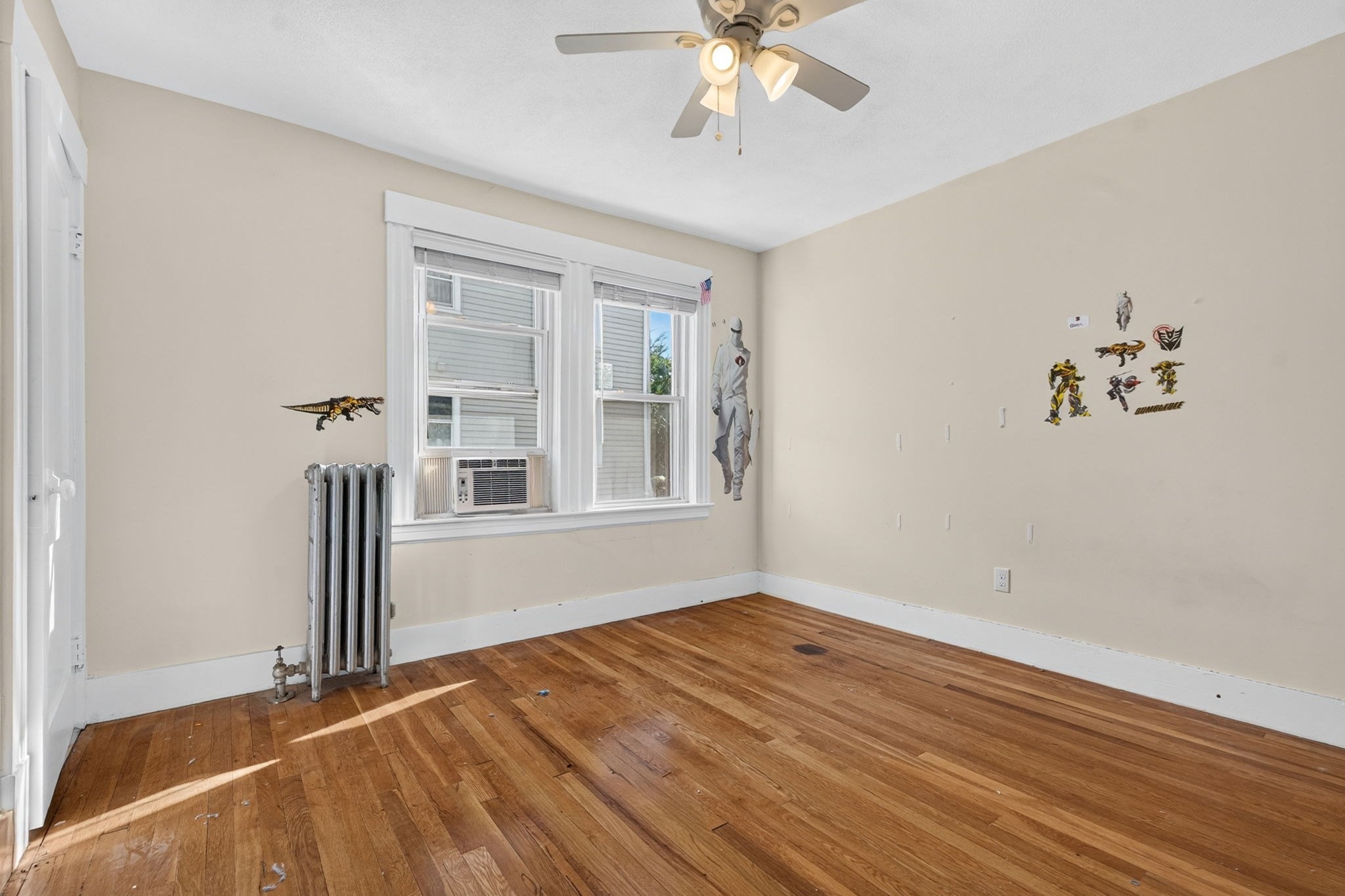 218-220 Walden St