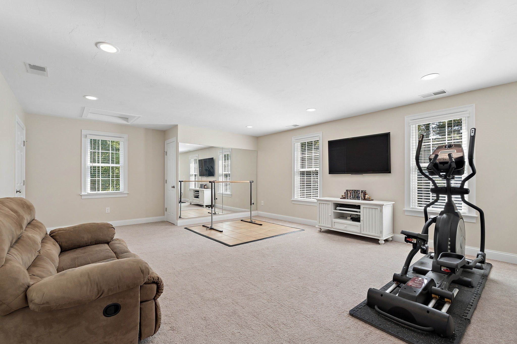 7 Sylvan Dr