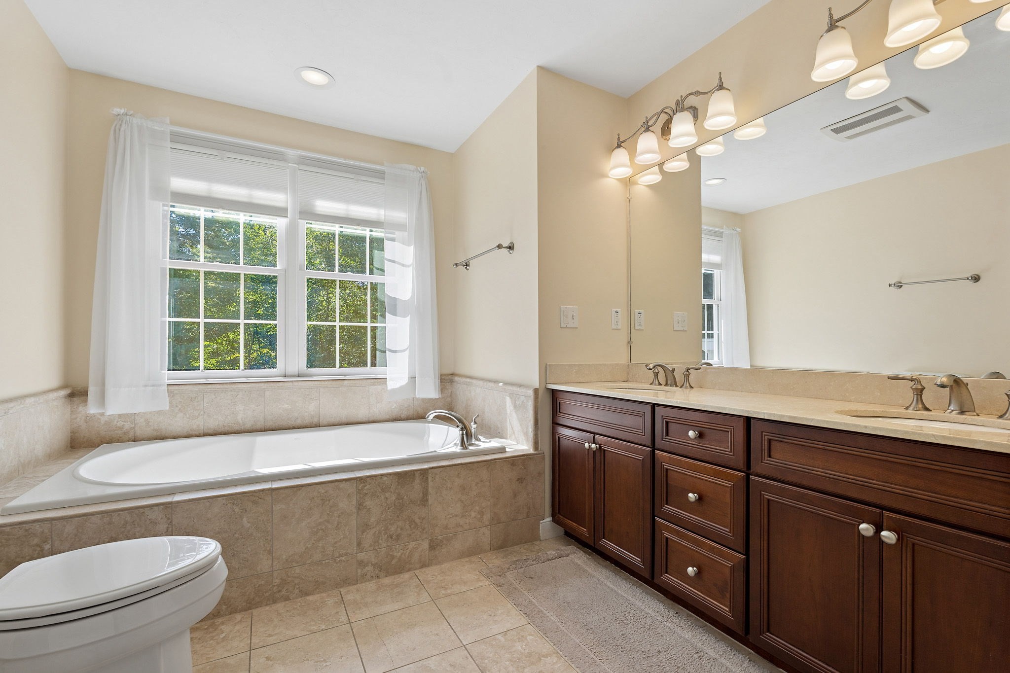7 Sylvan Dr