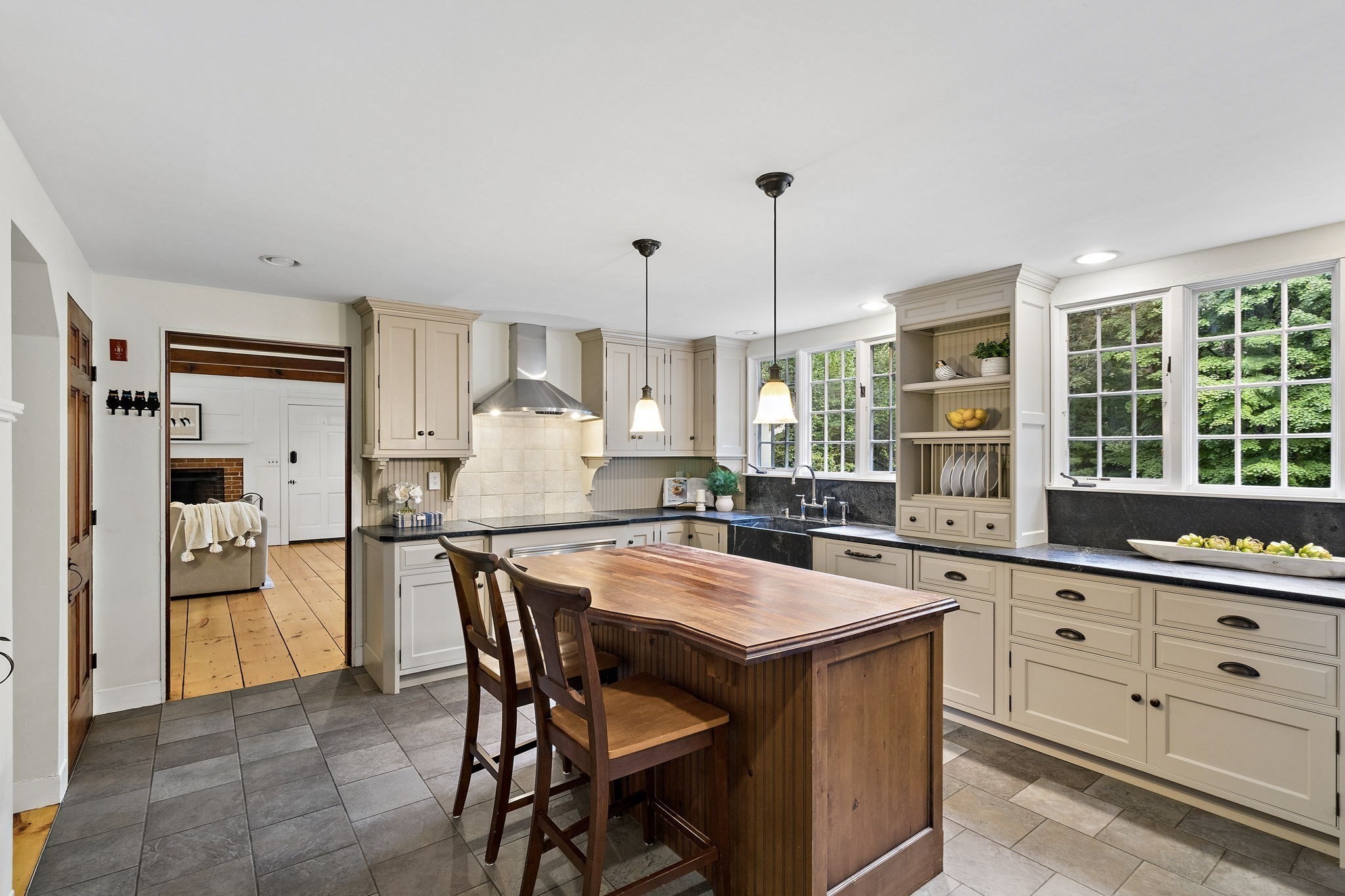 35 Bare Hill Road