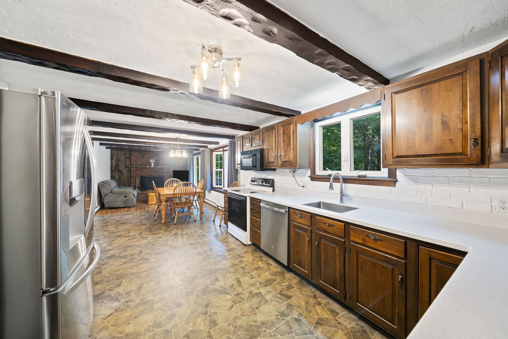 44 Pine Island Rd