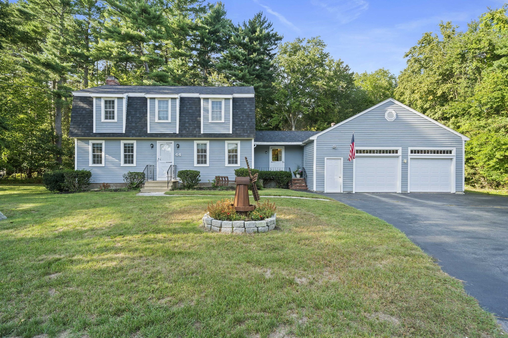 44 Pine Island Rd
