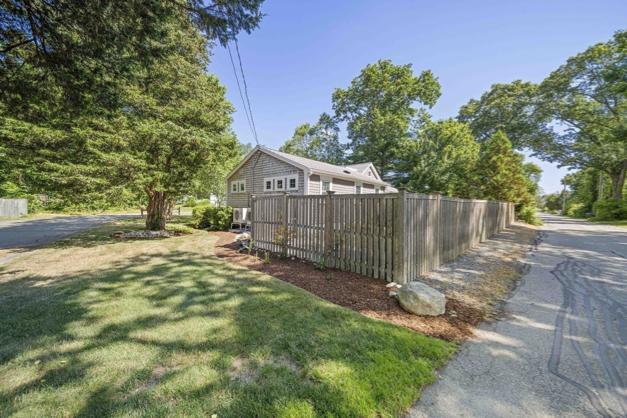 7 Elliot St