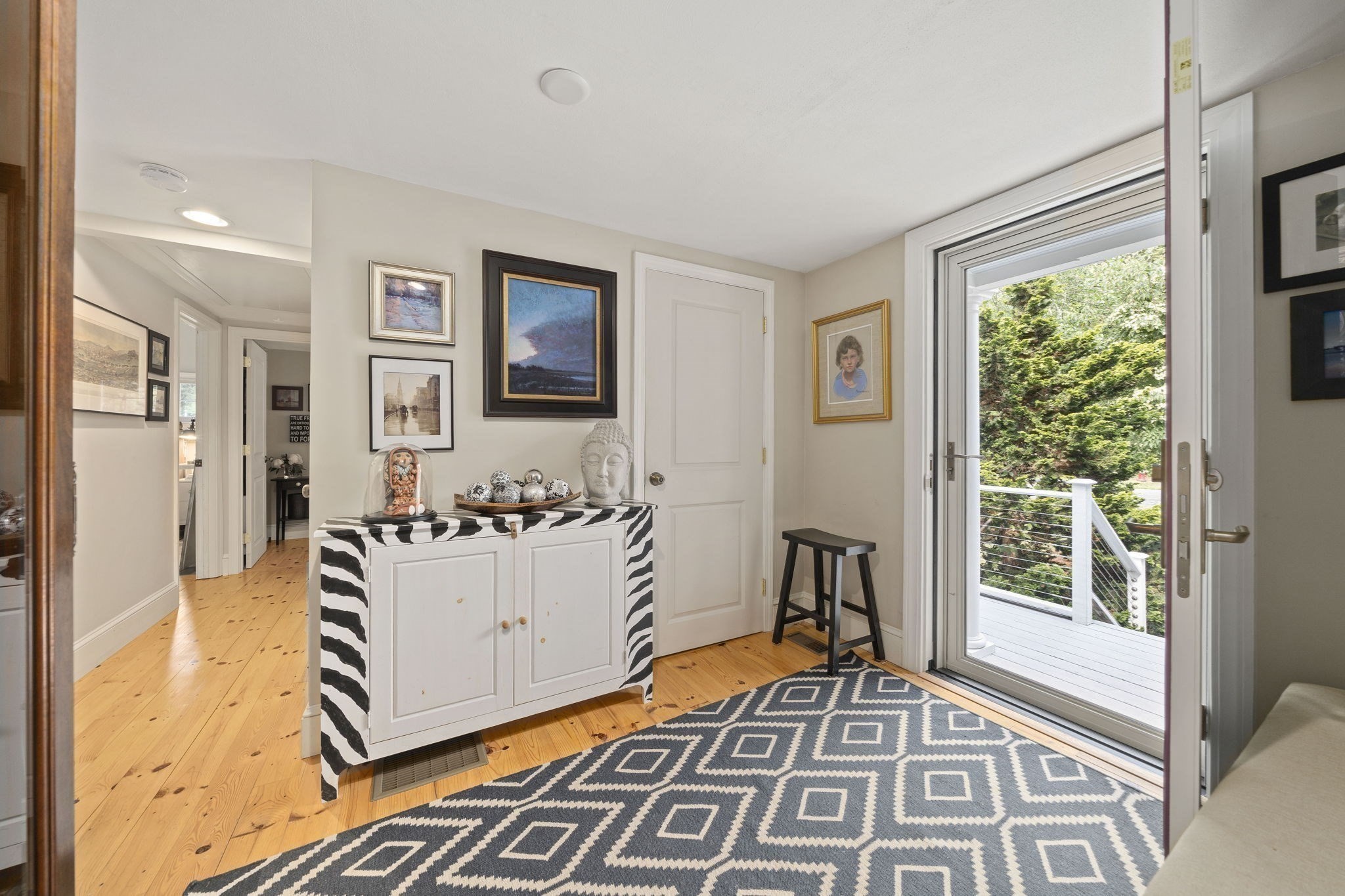 7 Elliot St