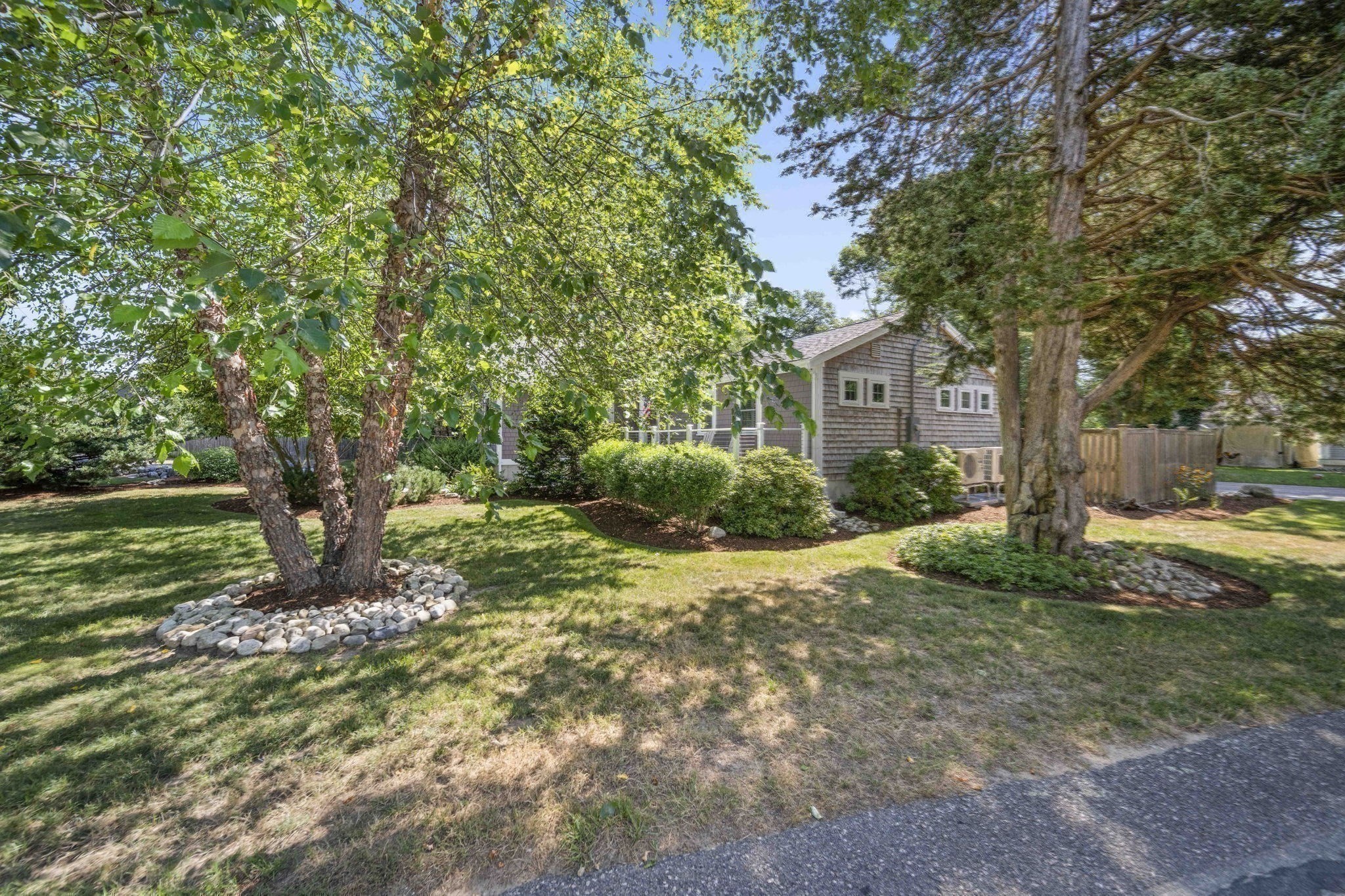 7 Elliot St