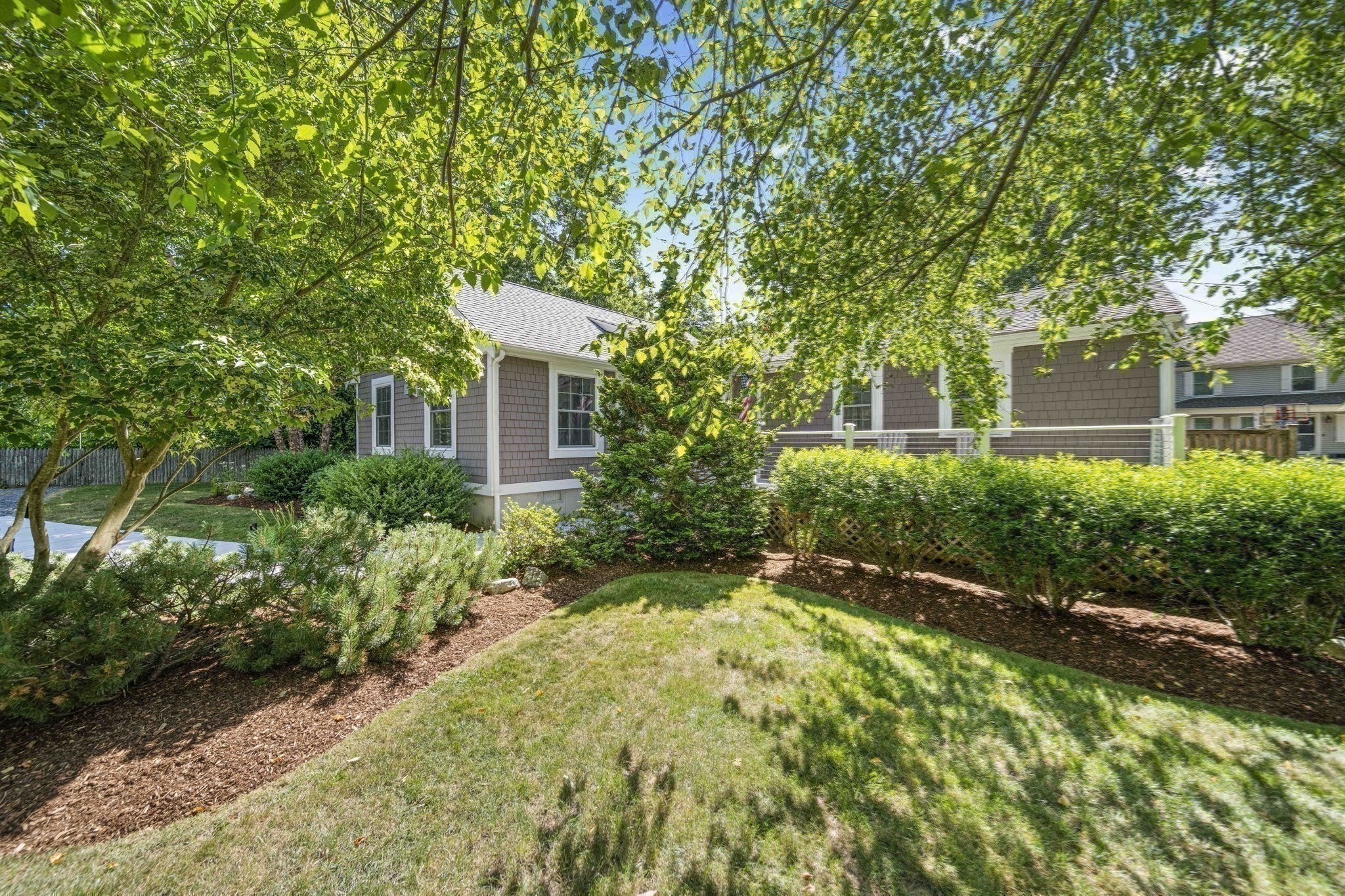 7 Elliot St