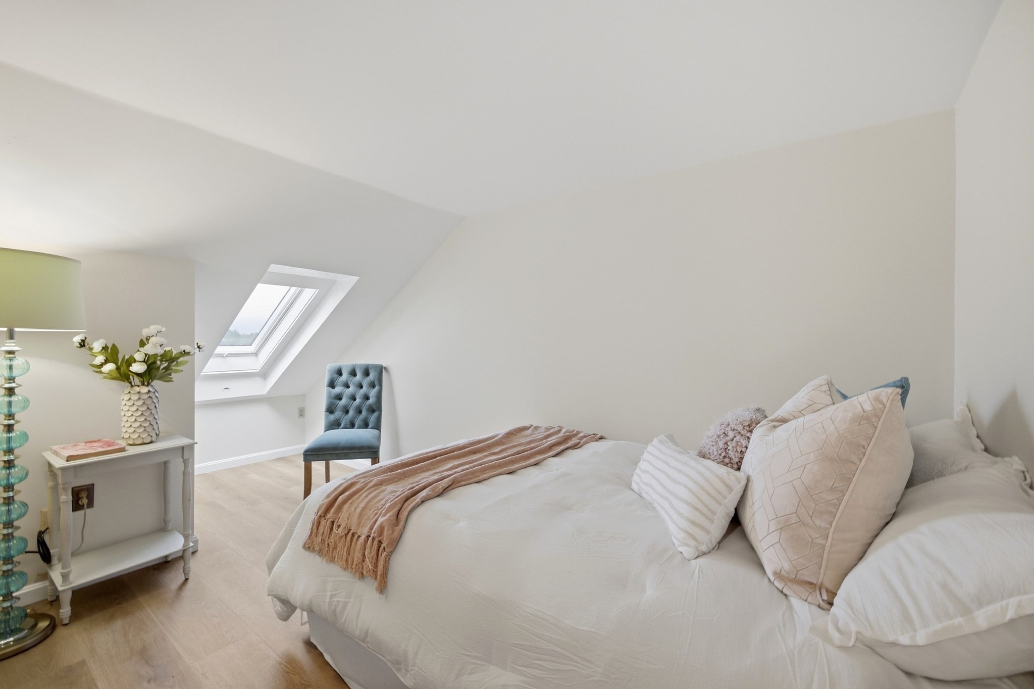 94 Newbury Ave # 402