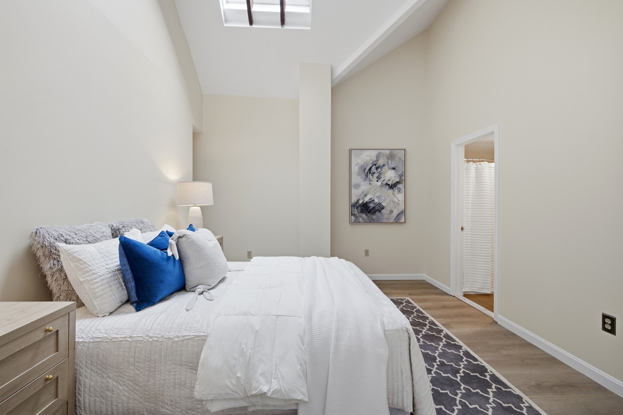 94 Newbury Ave # 402