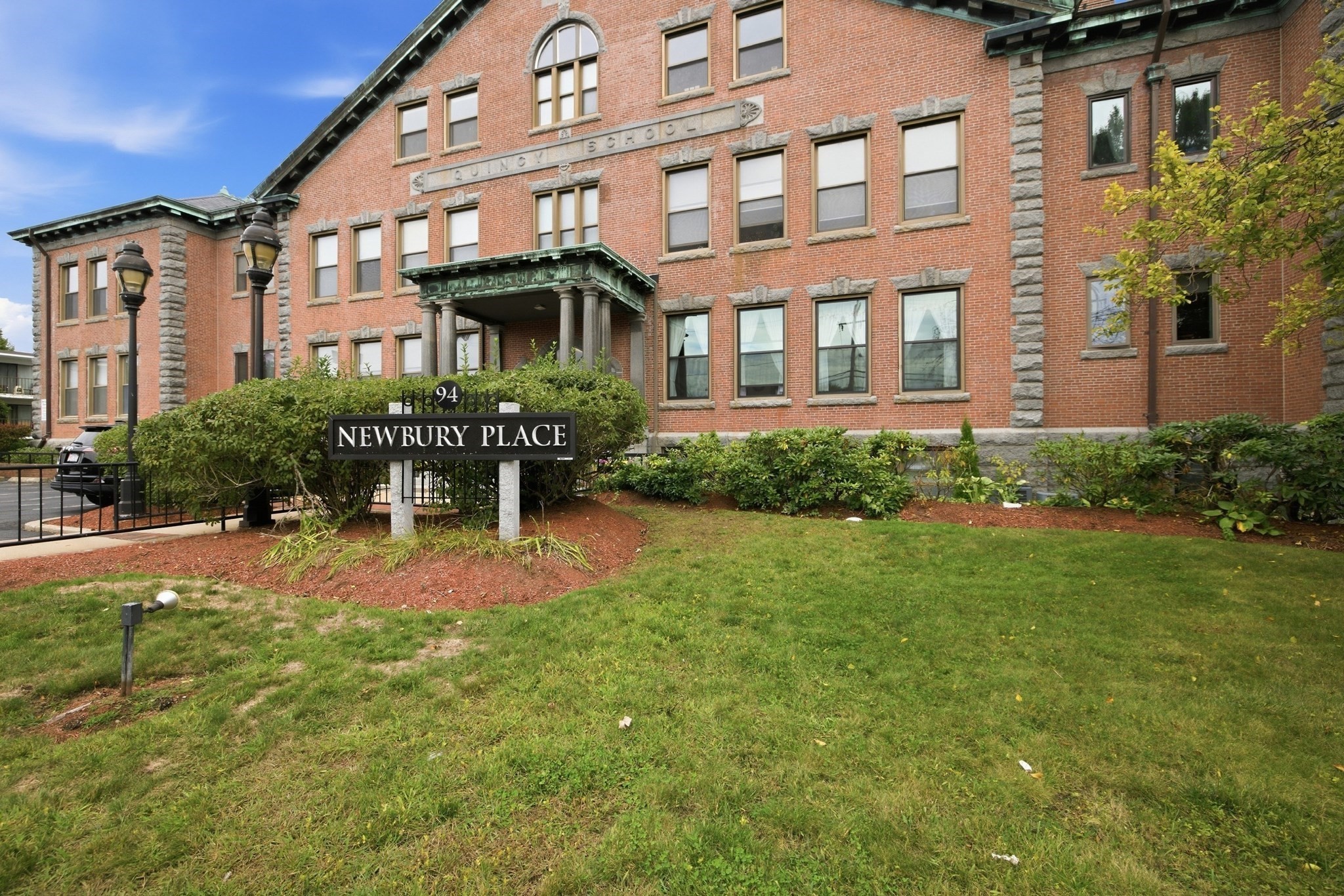 94 Newbury Ave # 402