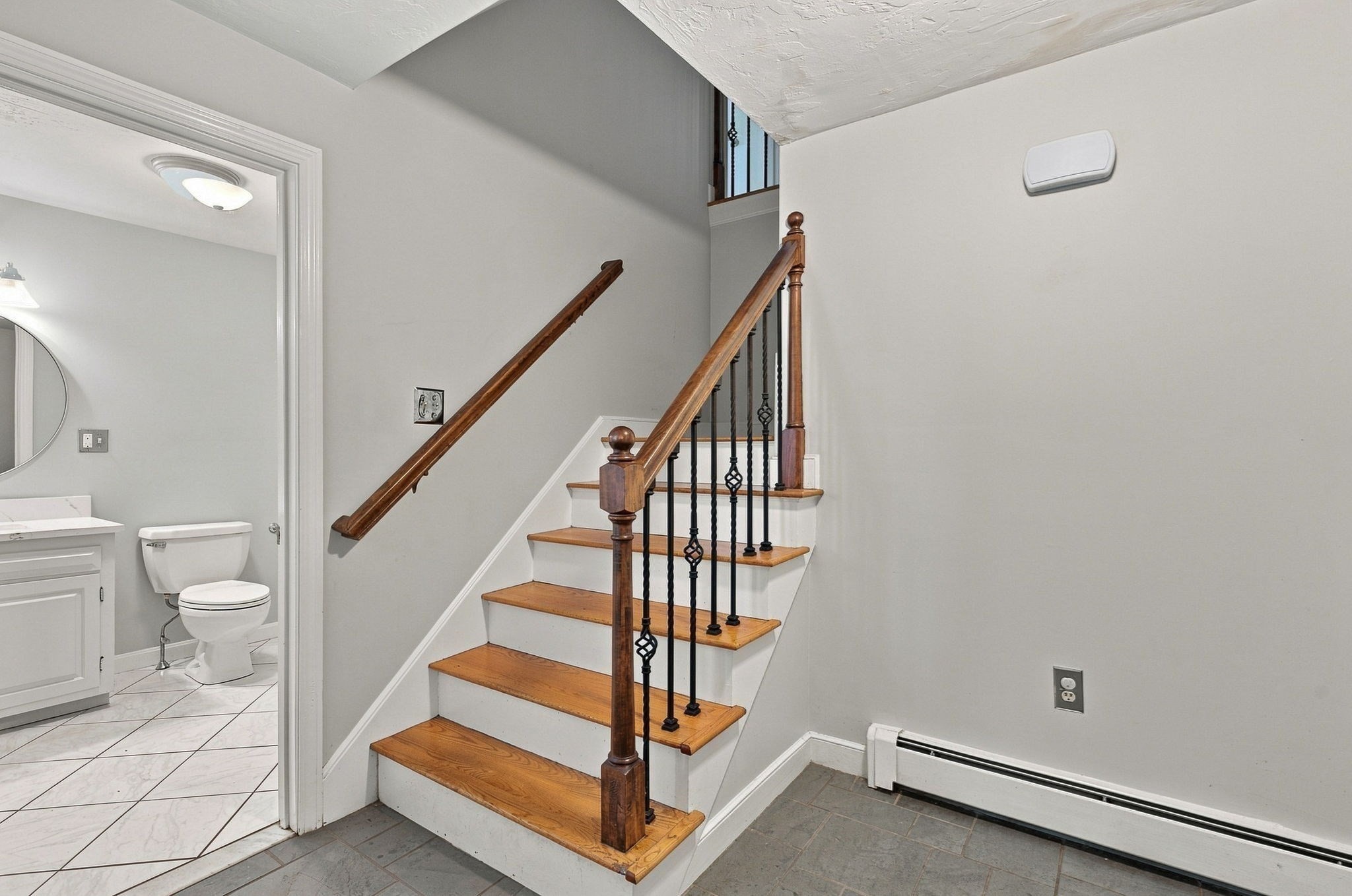 76 Carroll Dr